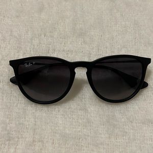 EUC polarized Ray-Ban Erika black and gold @collection